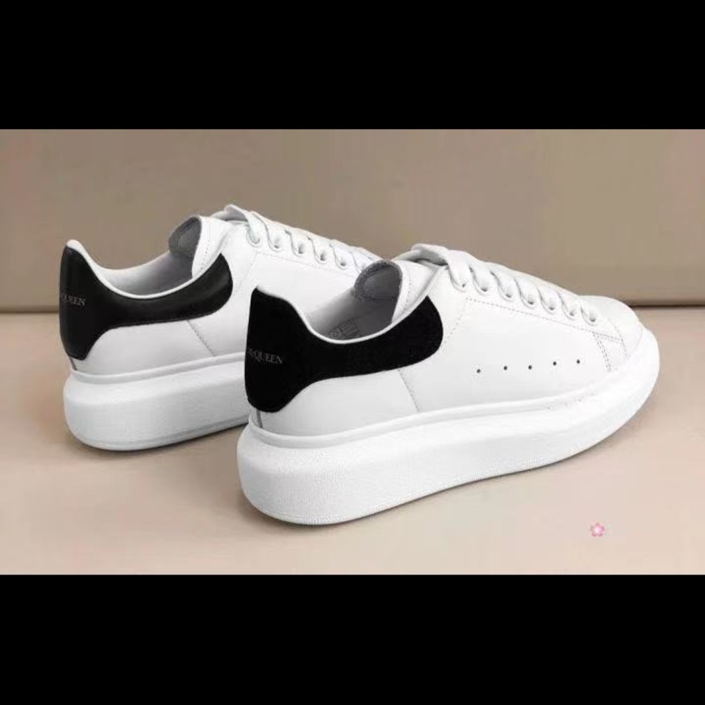 Sports shoes small white shoes Alexander McQueen - Picture 3 of 6